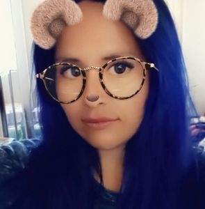 Meet your Posher, Julia